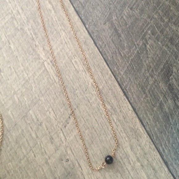 Necklace with a black ball - Picture 2 of 3